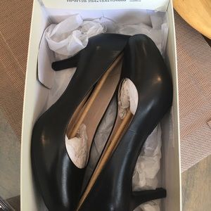 Rockport Women’s Black Pumps